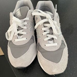 New Balance 580 grey sneakers